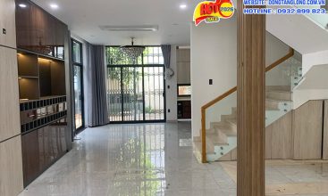 Phòng khách nhà vườn 70N11 Đông Tăng Long